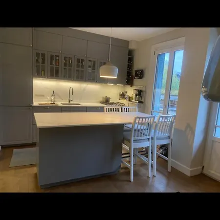 70sqm In Heart Of 아파트 *